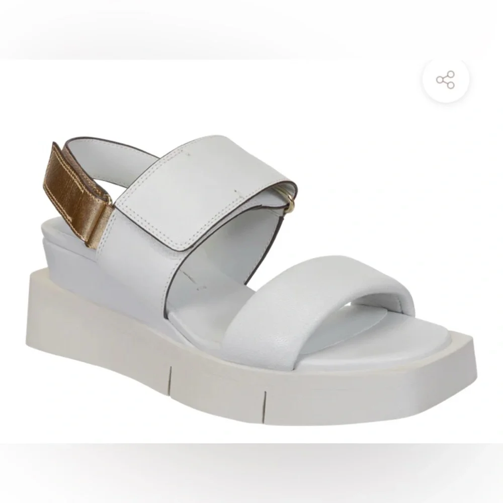Naked Feet White Platform Wedge Sandals with Gold Metallic Strap: Size 8.5